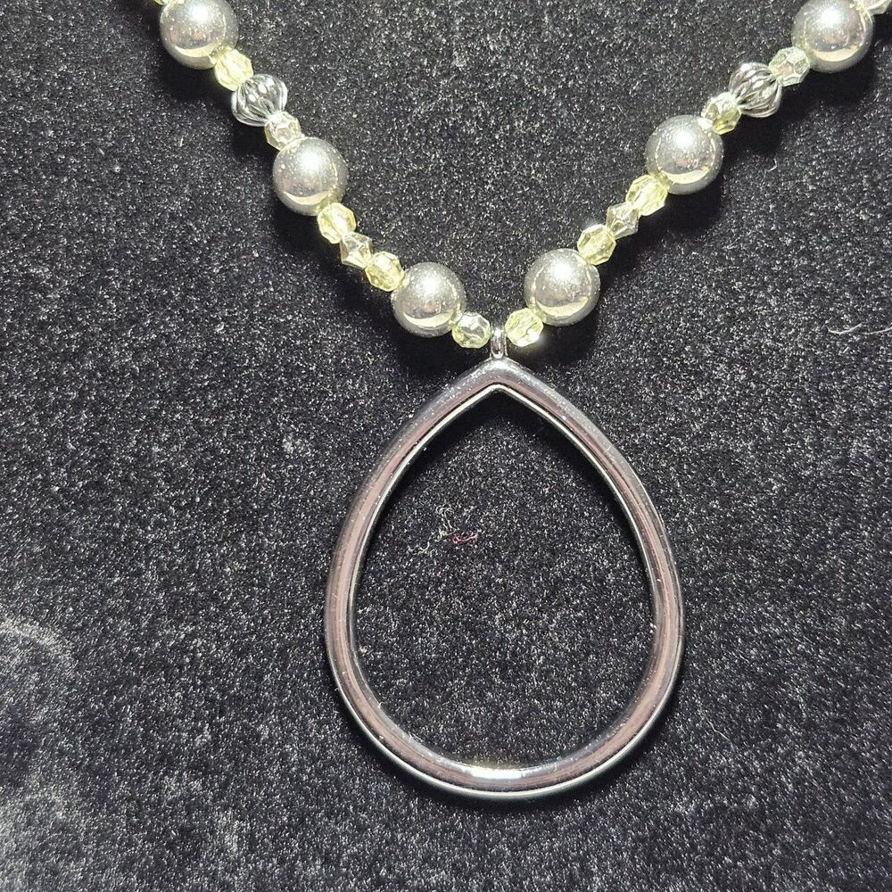 New York Silver Tone Beaded Necklace Teardrop Shaped Pendant 17-19"